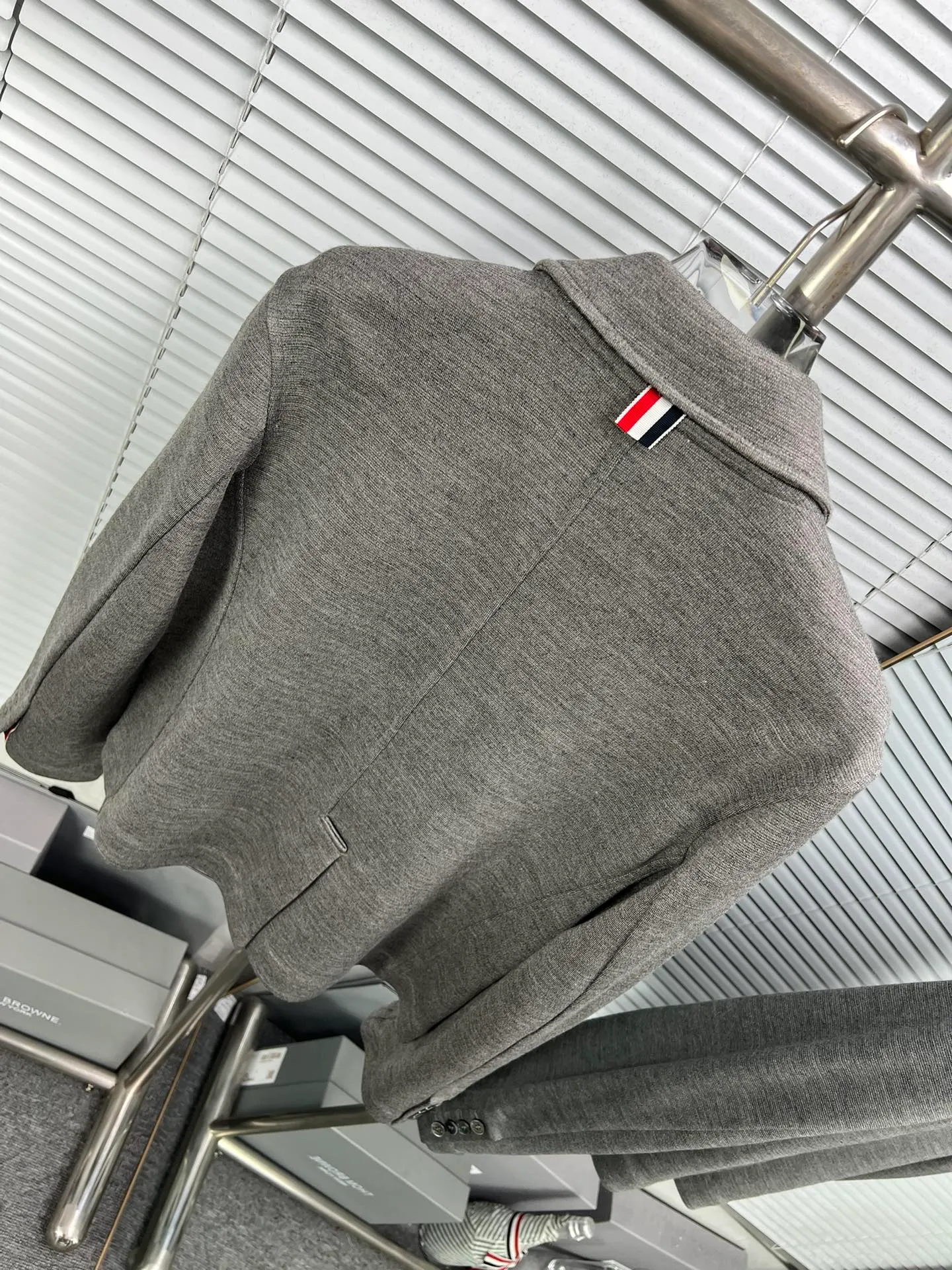 THOM BROWNE ｜ Yb ， ， ， ， ， ； ， 10 ， ZP OS Size：1.2.3